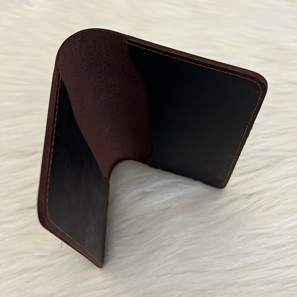 DAFT & CO - BROWN LEATHER COMPACT BIFOLD WALLET WITH PEN - Picture 4 of 10